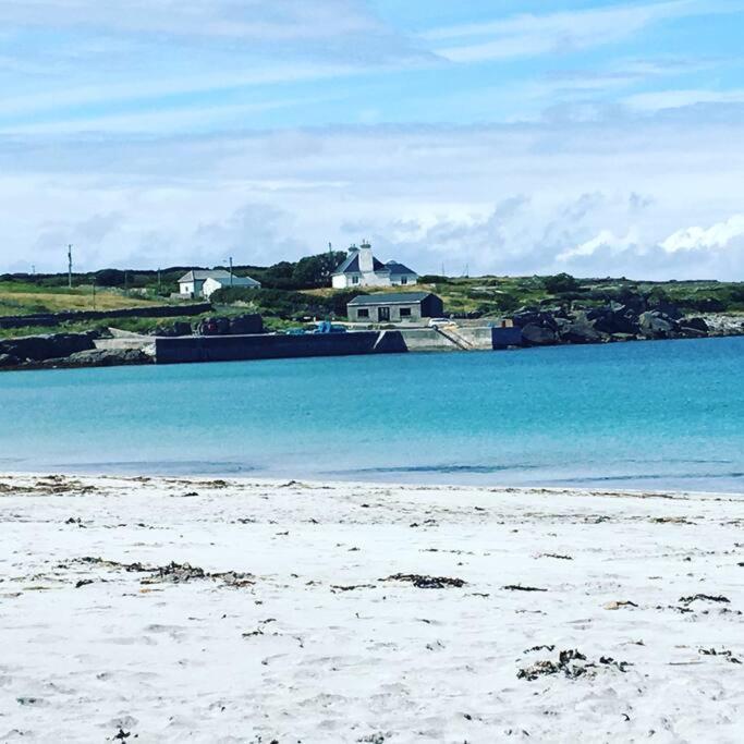 Irish Isle Oasis: Spacious 5-bedroom Retreat Holiday home