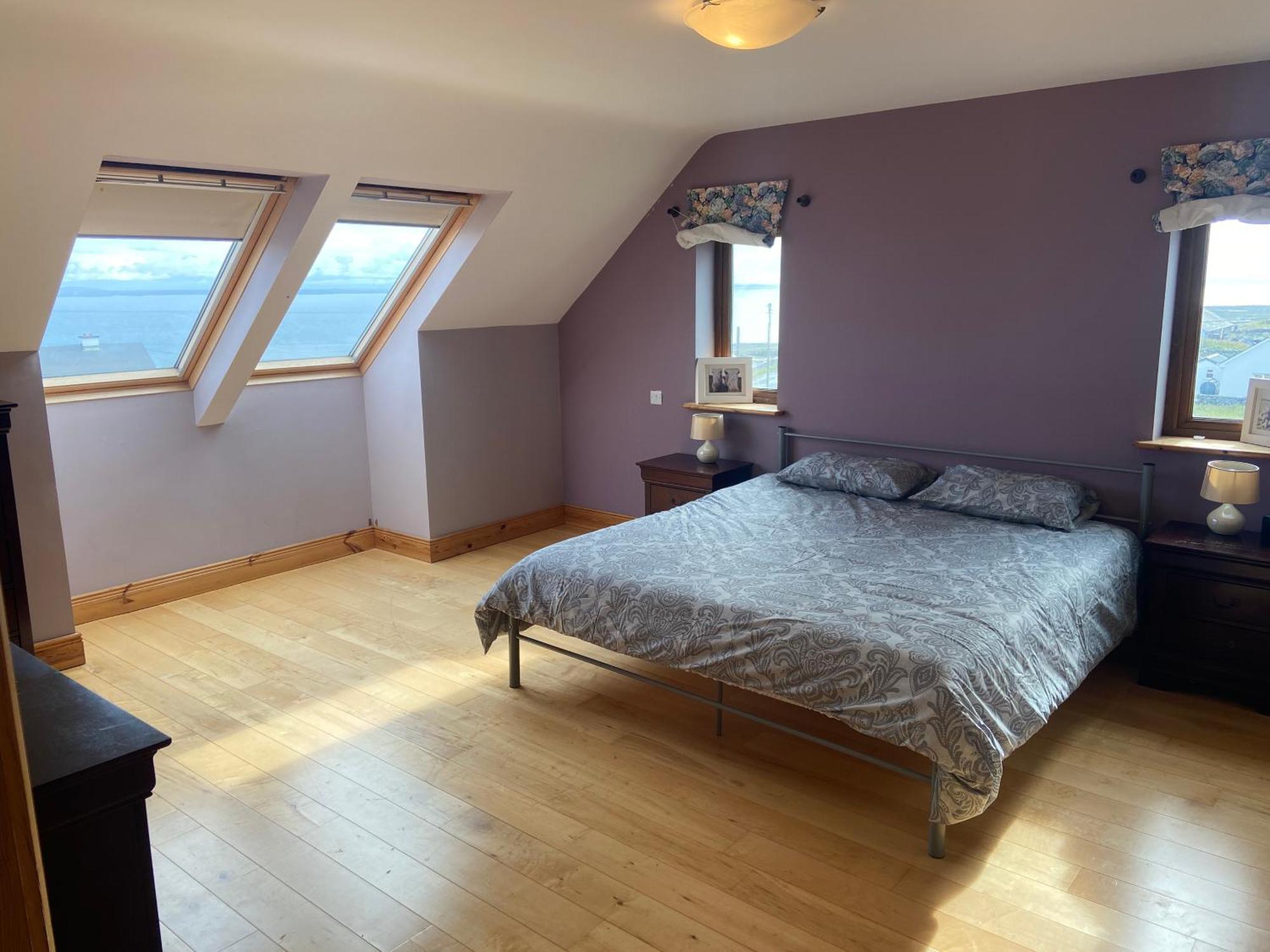 Irish Isle Oasis: Spacious 5-bedroom Retreat Holiday home *
